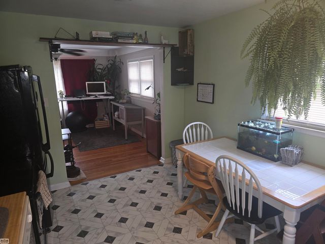 23805 Cushing Avenue, Eastpointe, MI 48026