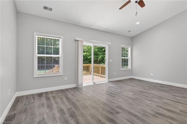 4218 Farlow Drive, Greensboro, NC 27406