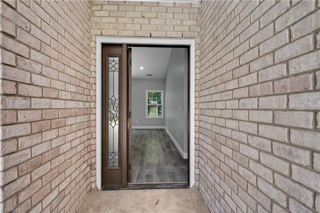 4218 Farlow Drive, Greensboro, NC 27406