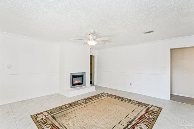 4560 Shadesview Dr, Pensacola, FL 32504