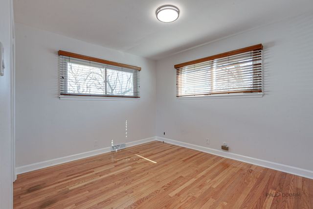 5251 Greenleaf Street, Skokie, IL 60077