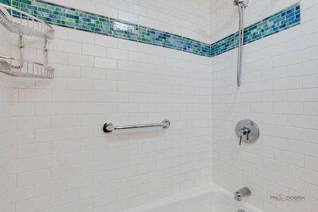 5251 Greenleaf Street, Skokie, IL 60077