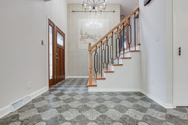 5251 Greenleaf Street, Skokie, IL 60077