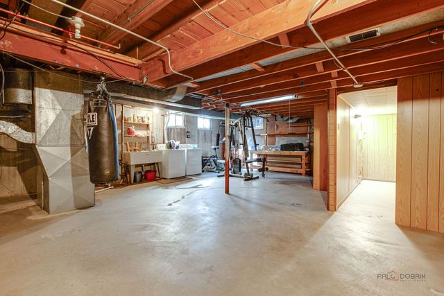 5251 Greenleaf Street, Skokie, IL 60077