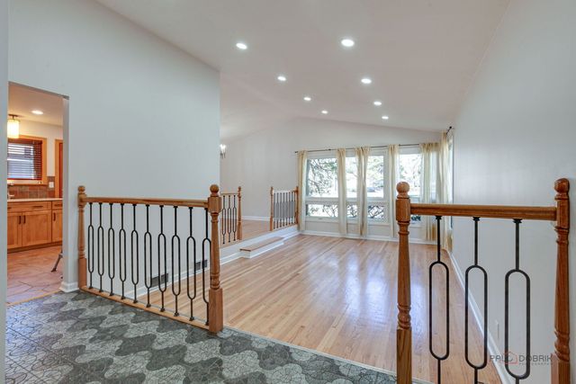 5251 Greenleaf Street, Skokie, IL 60077