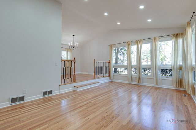 5251 Greenleaf Street, Skokie, IL 60077