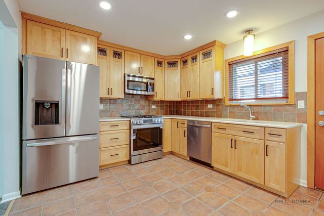 5251 Greenleaf Street, Skokie, IL 60077