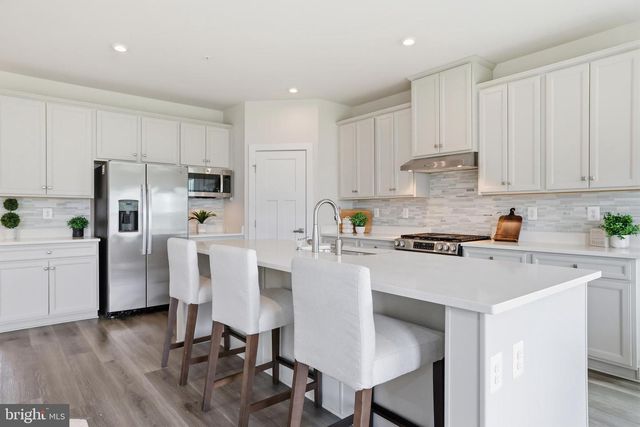 7534 DECLAN RD, Laurel, MD 20723