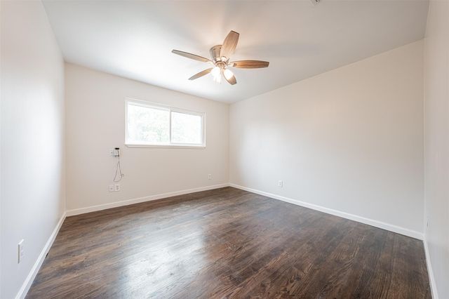 6215 Portal Drive, Houston, TX 77096