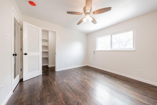 6215 Portal Drive, Houston, TX 77096