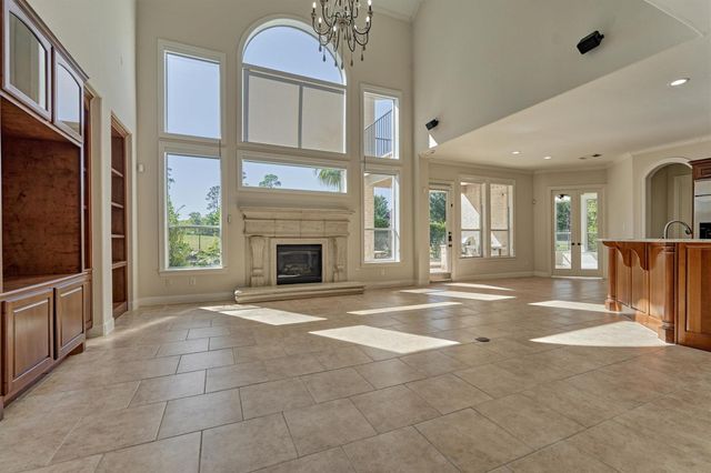 23 Player Oaks Place, The Woodlands, TX 77382