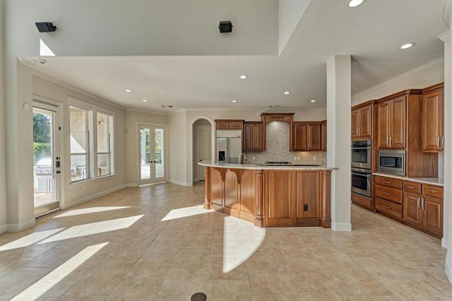 23 Player Oaks Place, The Woodlands, TX 77382