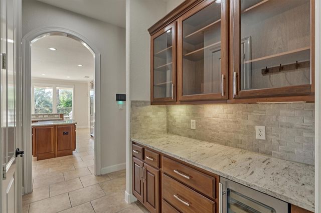 23 Player Oaks Place, The Woodlands, TX 77382