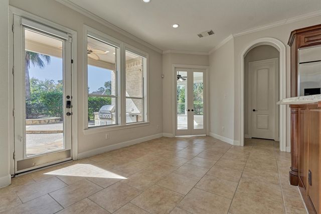 23 Player Oaks Place, The Woodlands, TX 77382