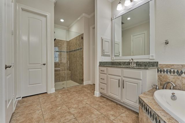 23 Player Oaks Place, The Woodlands, TX 77382