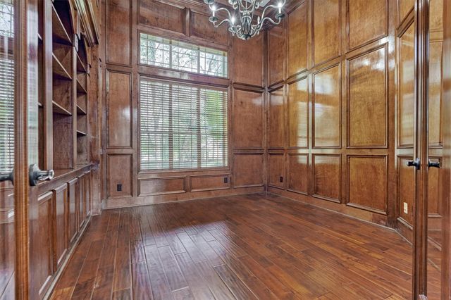 23 Player Oaks Place, The Woodlands, TX 77382