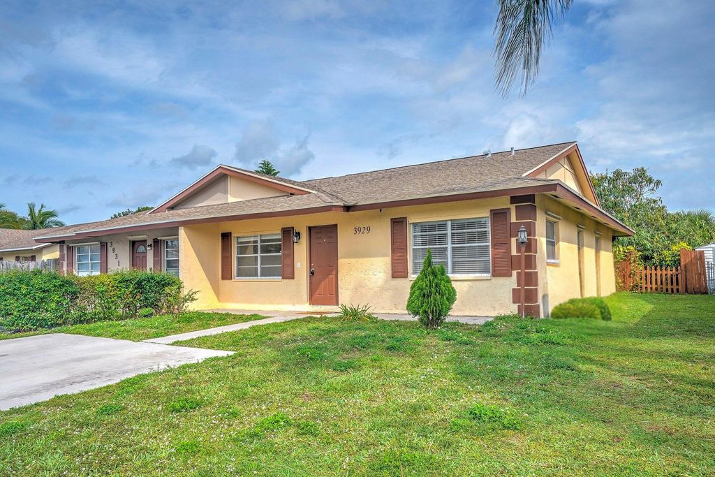 3929 Kenas Street, Palm Beach Gardens, FL 33403