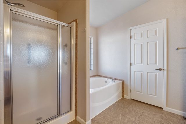 3676 N Santa Maria Road, Golden Valley, AZ 86413