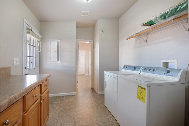 3676 N Santa Maria Road, Golden Valley, AZ 86413