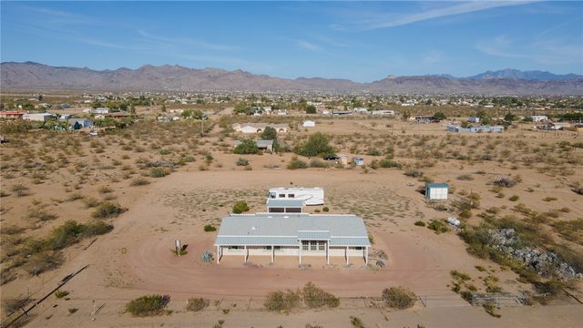 3676 N Santa Maria Road, Golden Valley, AZ 86413