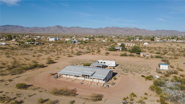 3676 N Santa Maria Road, Golden Valley, AZ 86413