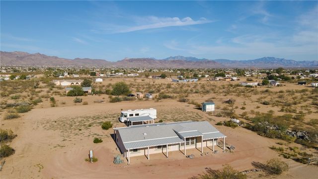 3676 N Santa Maria Road, Golden Valley, AZ 86413