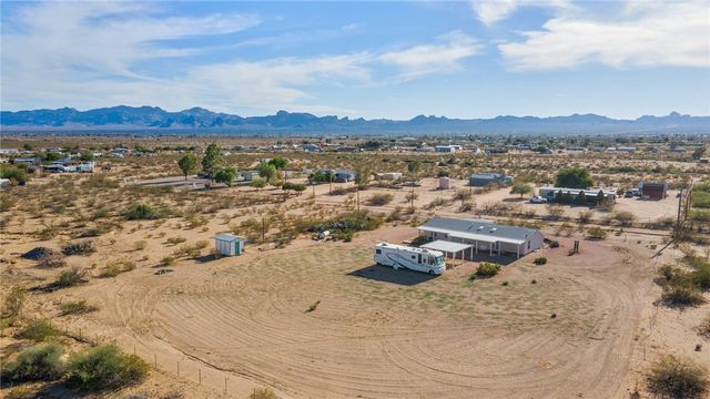 3676 N Santa Maria Road, Golden Valley, AZ 86413