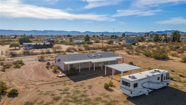 3676 N Santa Maria Road, Golden Valley, AZ 86413