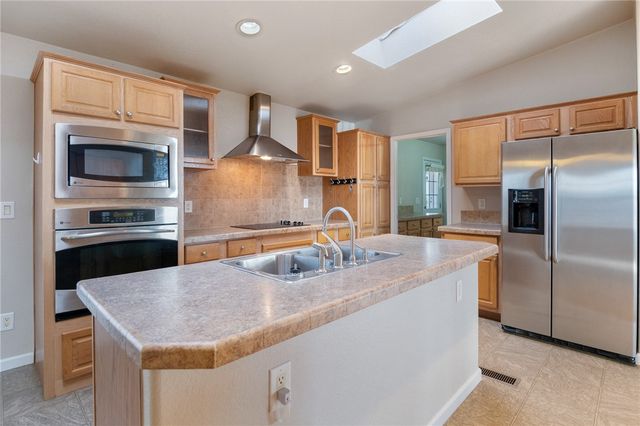 3676 N Santa Maria Road, Golden Valley, AZ 86413