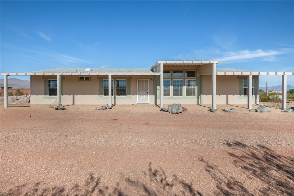 3676 N Santa Maria Road, Golden Valley, AZ 86413