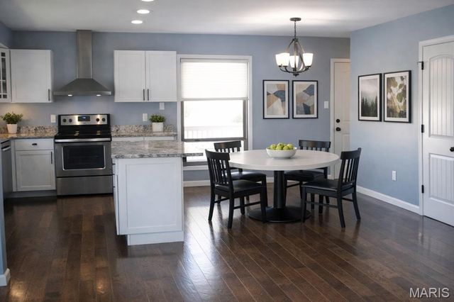 1225 Traverton Drive, Chesterfield, MO 63017