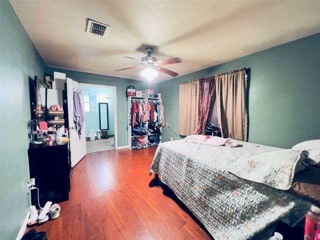 7706 Sawmill Trail, Houston, TX 77040