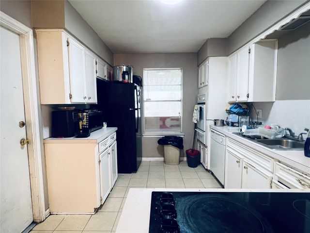 7706 Sawmill Trail, Houston, TX 77040