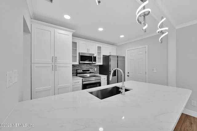 1322 MACARTHUR Street, Jacksonville, FL 32205