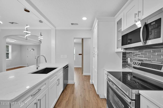 1322 MACARTHUR Street, Jacksonville, FL 32205