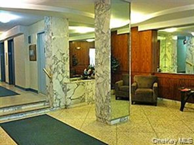 30 Lake Street 4K, White Plains, NY 10603