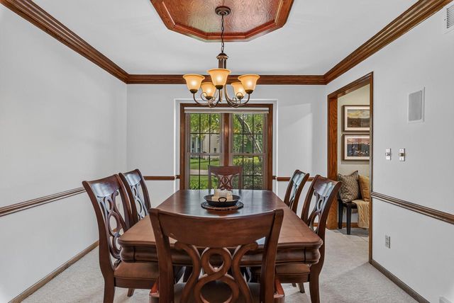 13830 W Linfield DRIVE, New Berlin, WI 53151