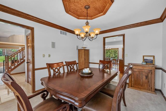 13830 W Linfield DRIVE, New Berlin, WI 53151