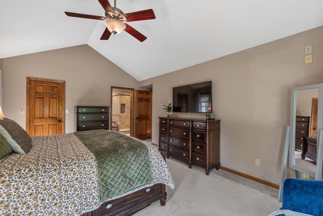 13830 W Linfield DRIVE, New Berlin, WI 53151