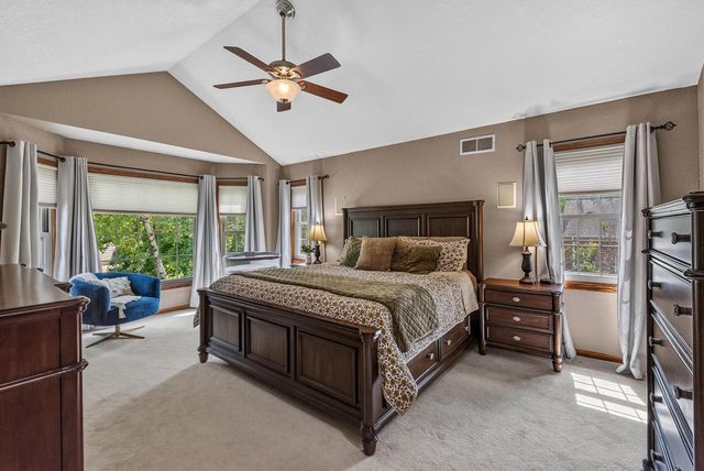 13830 W Linfield DRIVE, New Berlin, WI 53151