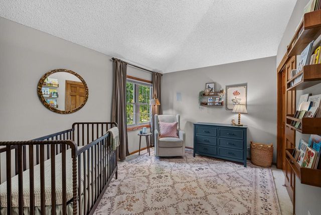 13830 W Linfield DRIVE, New Berlin, WI 53151