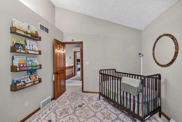 13830 W Linfield DRIVE, New Berlin, WI 53151