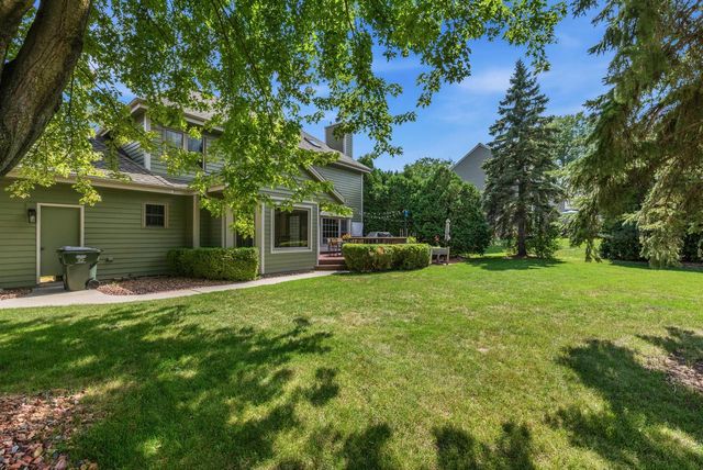 13830 W Linfield DRIVE, New Berlin, WI 53151