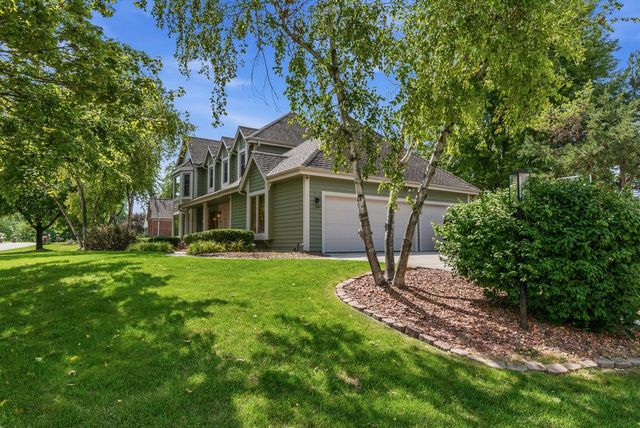 13830 W Linfield DRIVE, New Berlin, WI 53151