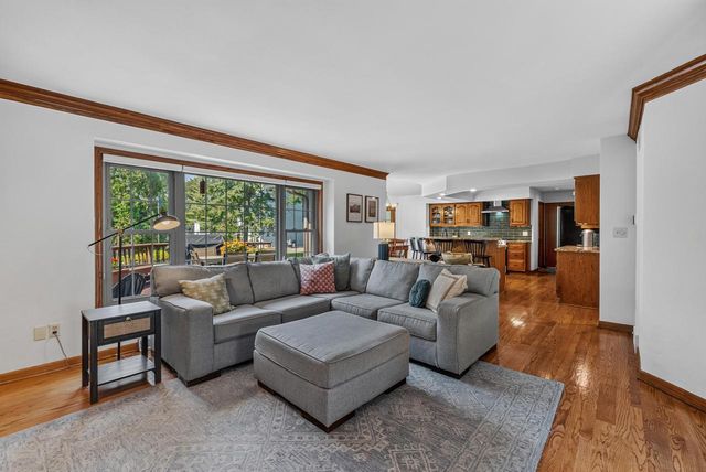 13830 W Linfield DRIVE, New Berlin, WI 53151