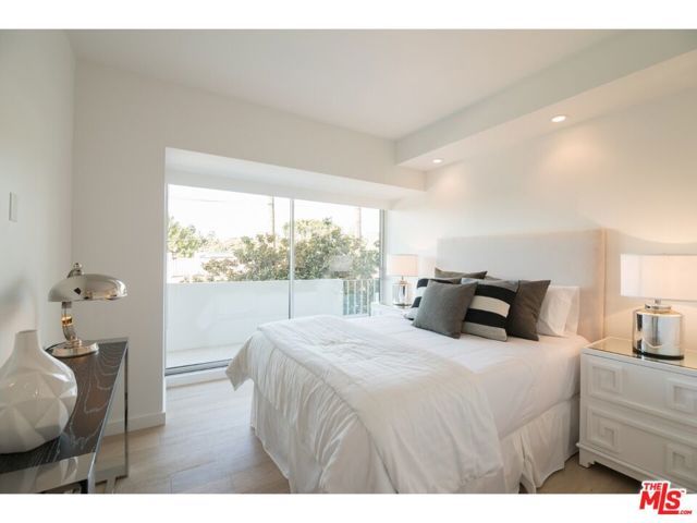 838 N Doheny Drive 302, West Hollywood, CA 90069
