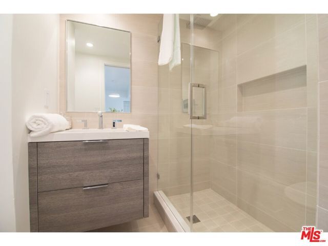 838 N Doheny Drive 302, West Hollywood, CA 90069