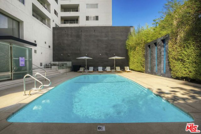 838 N Doheny Drive 302, West Hollywood, CA 90069