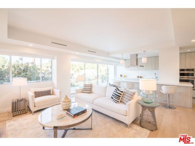 838 N Doheny Drive 302, West Hollywood, CA 90069