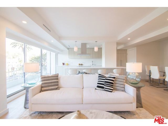 838 N Doheny Drive 302, West Hollywood, CA 90069